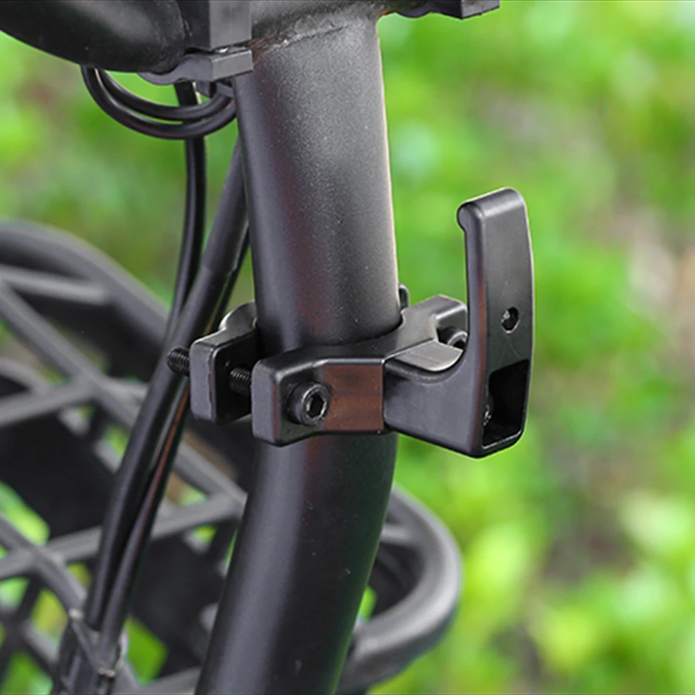 Hooks Motorcycle Helmet Access - Cycling Commuter Bag recension och pris